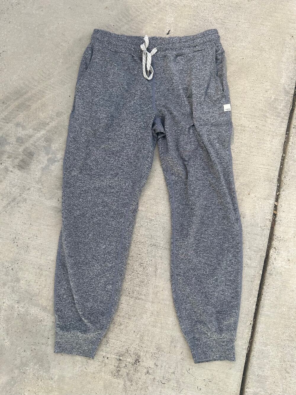 Vuori women's performance Joggers size XS